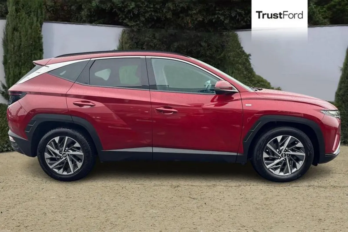 Hyundai Tucson 1.6 TGDi 48V MHD Premium 5dr 2WD DC - Image 3
