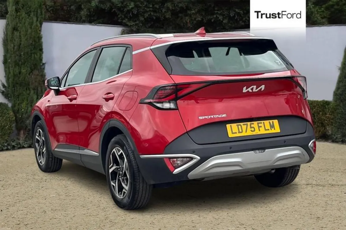 Kia Sportage 1.6T GDi 157 48V ISG 2 5dr **APPLE CA - Image 2