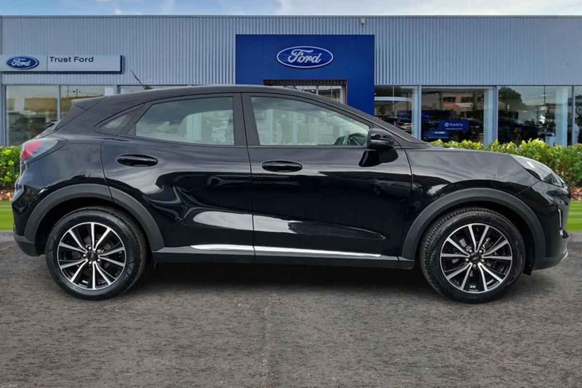 Ford Puma 1.0 EcoBoost Hybrid mHEV Titanium 5dr - Image 3