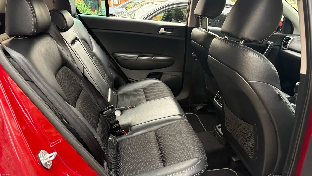 161 Kia Sportage New NCT (9/27) Diesel 1.7 - Image 6