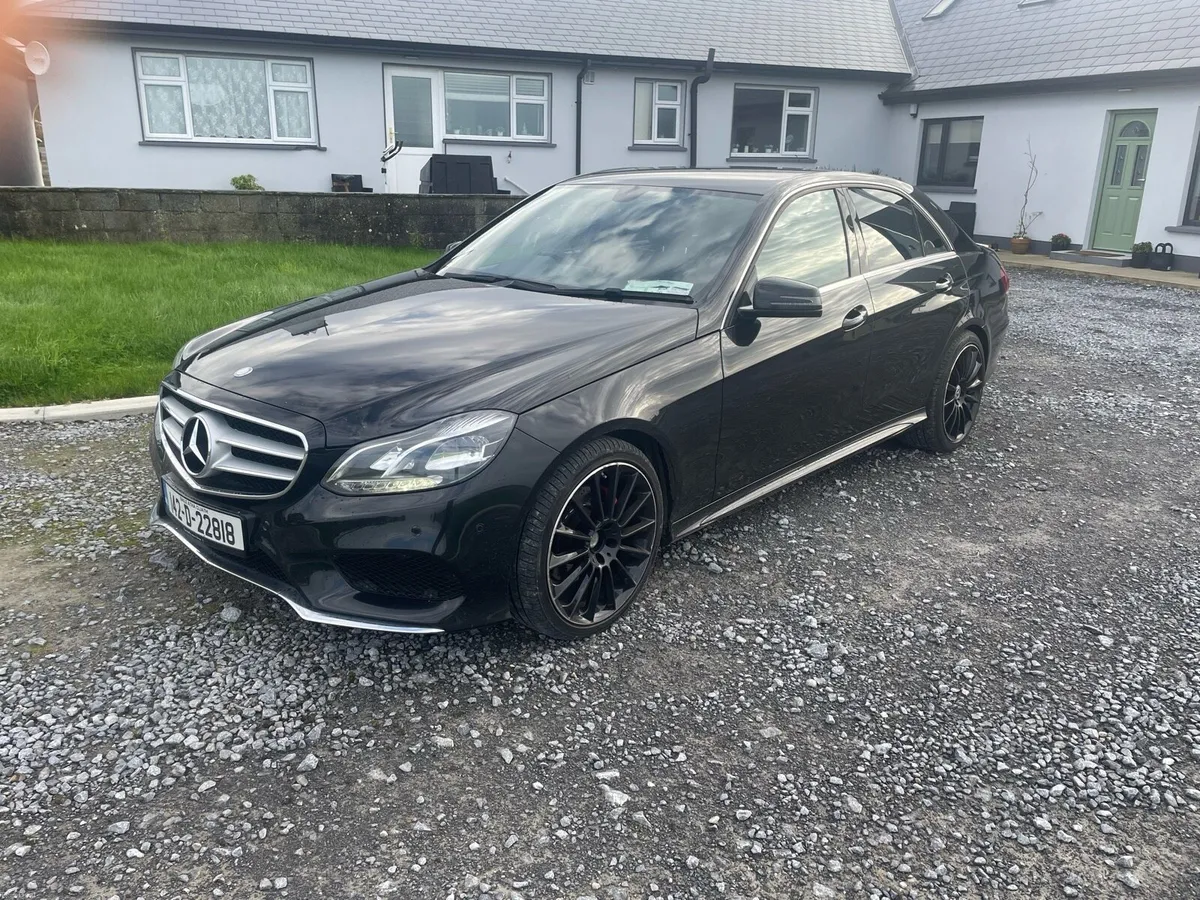 Mercedes Benz E220 AMG - Image 2
