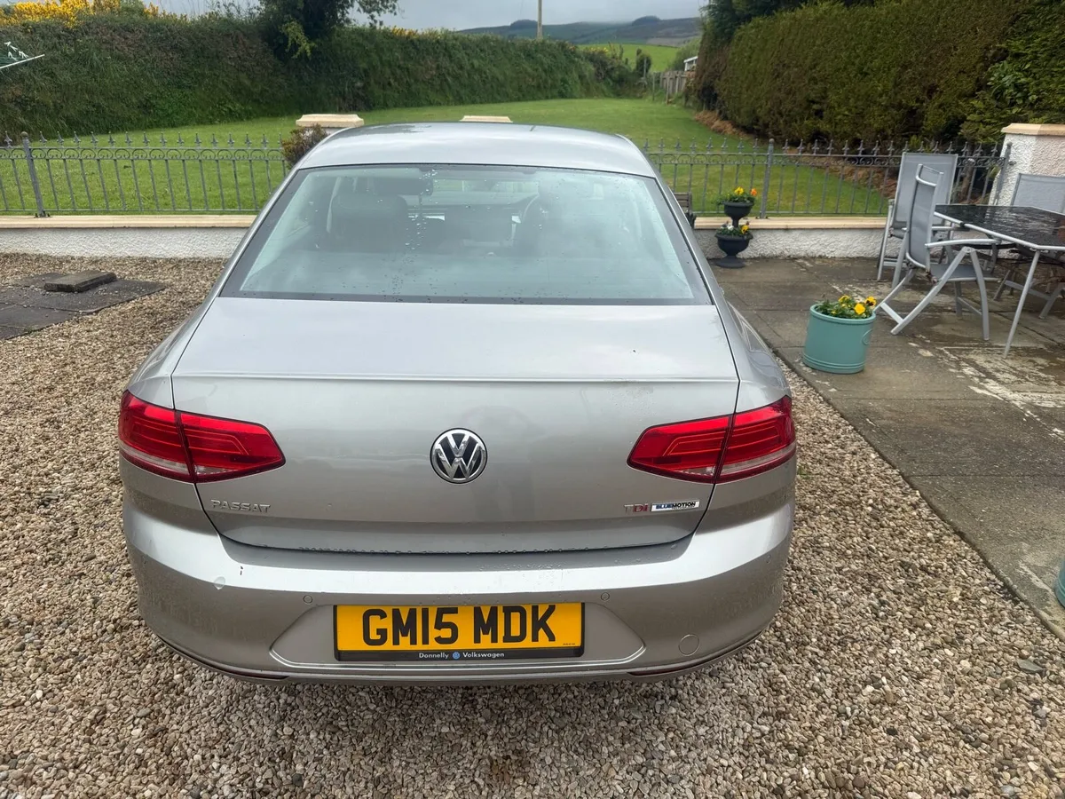 Volkswagen Passat - Image 4