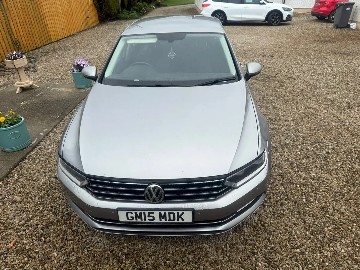 Volkswagen Passat - Image 2