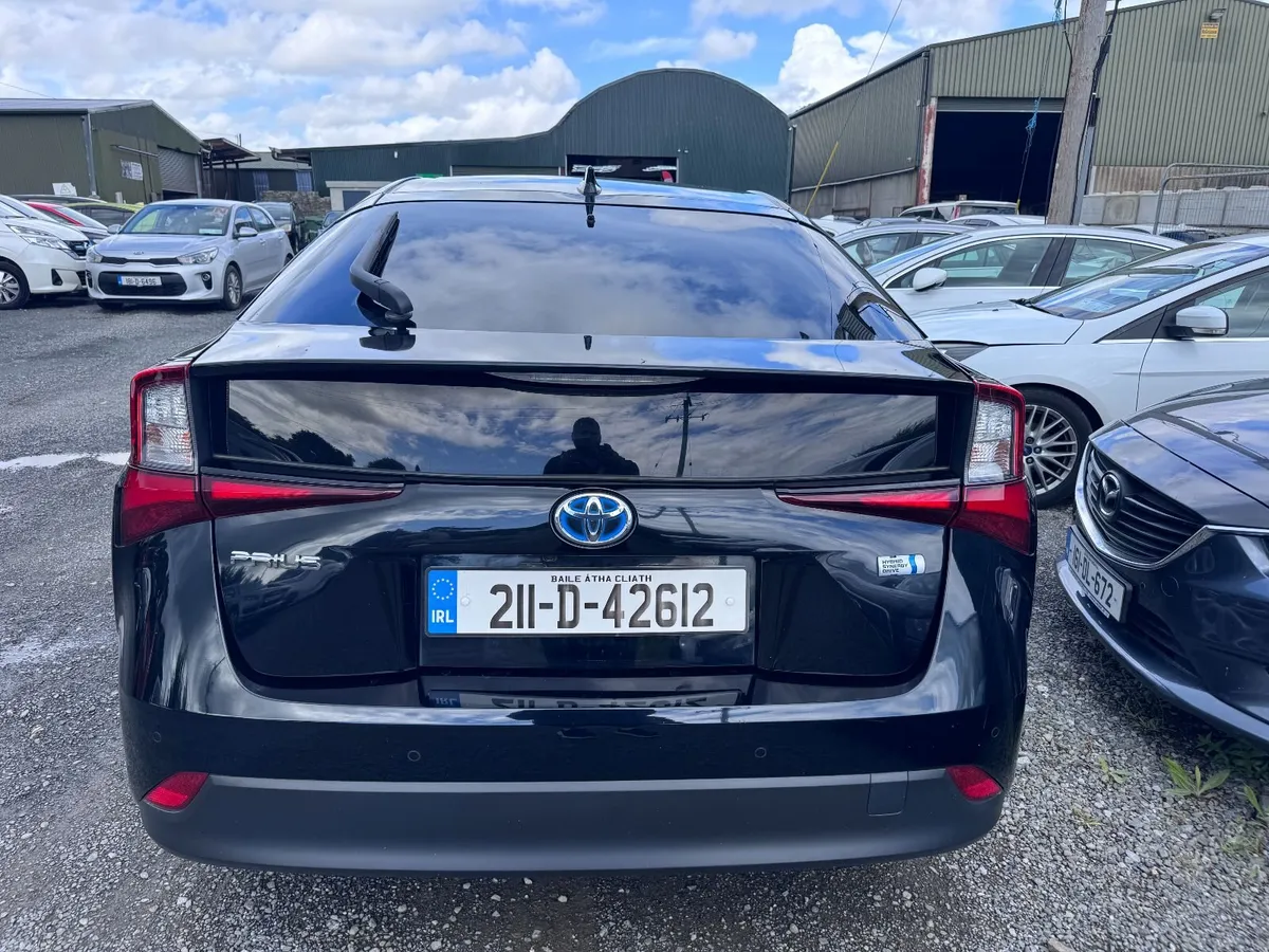 Toyota Prius 2021 - Image 4