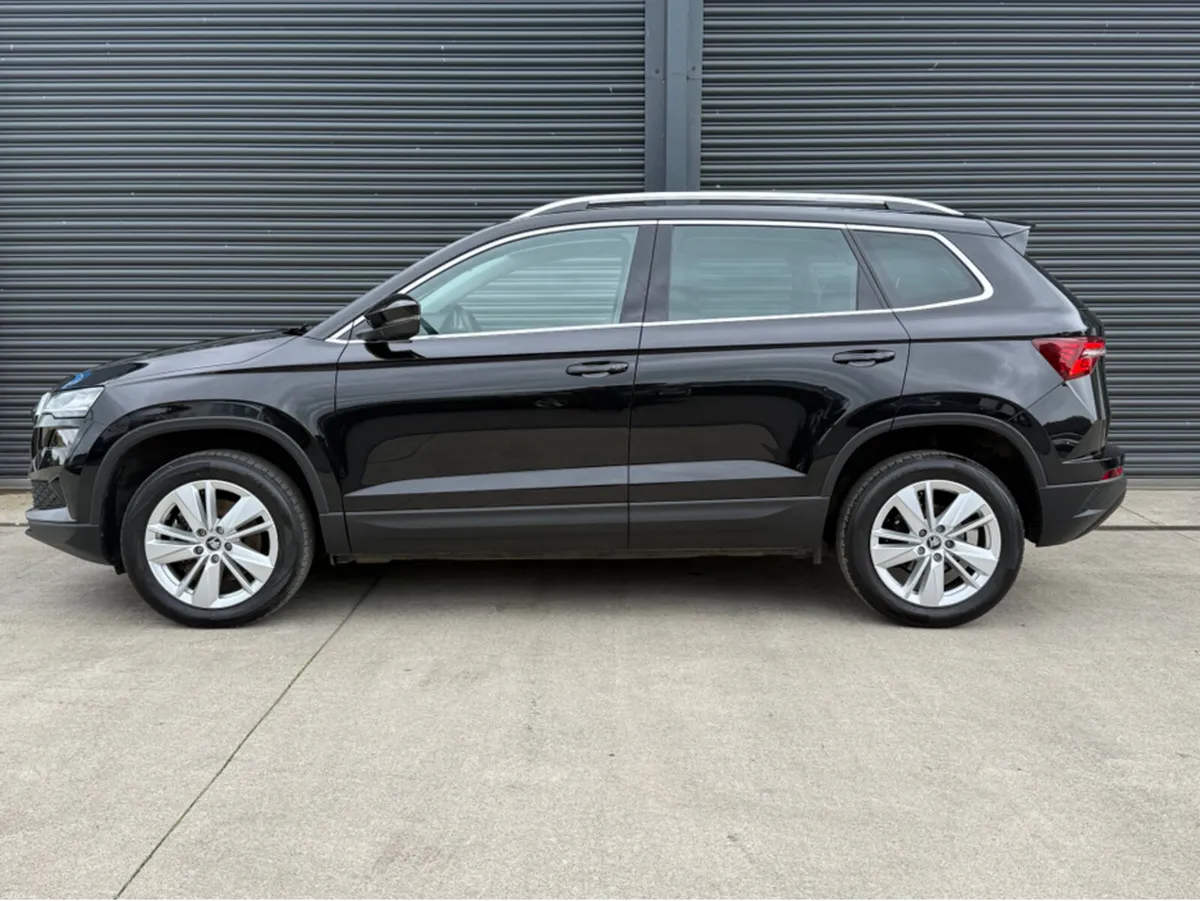 Skoda Karoq SELECTION 2.0 TDI 115HP  * Reverse Cam - Image 5