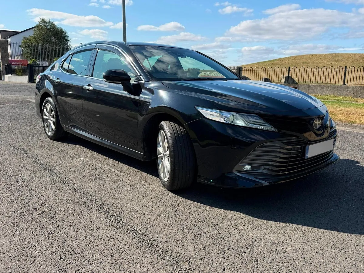 Toyota Camry 2021—Taxi plate available seperately - Image 2