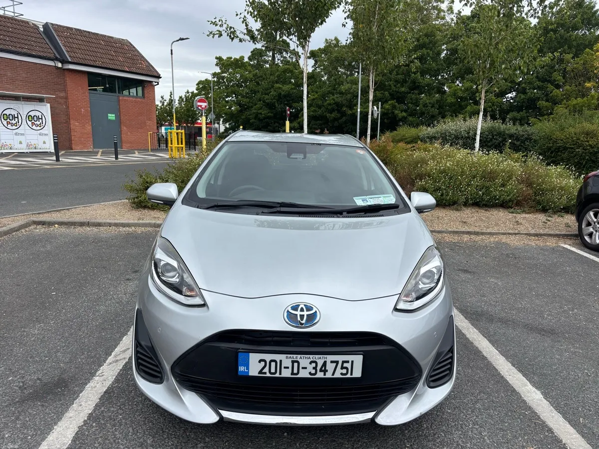 Toyota aqua 2020 - Image 2