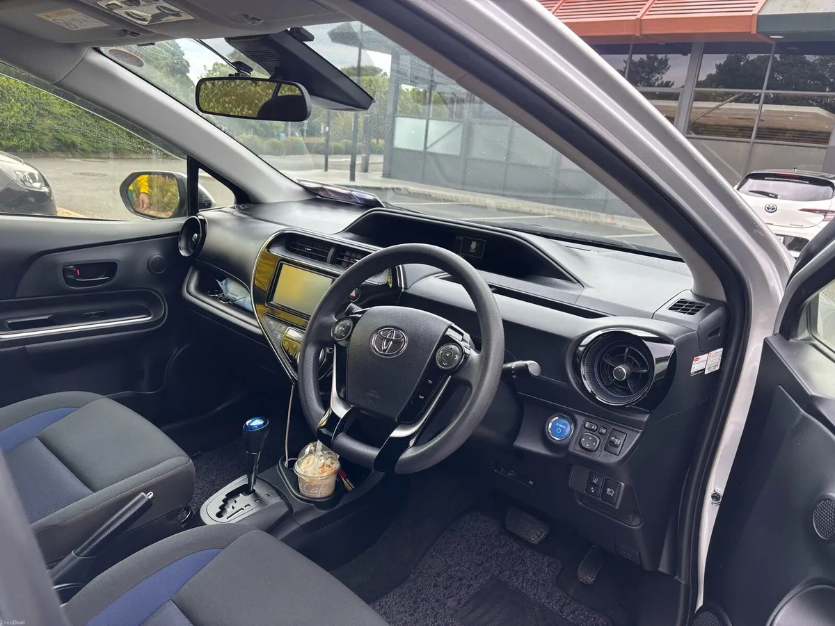 Toyota aqua 2020 - Image 6