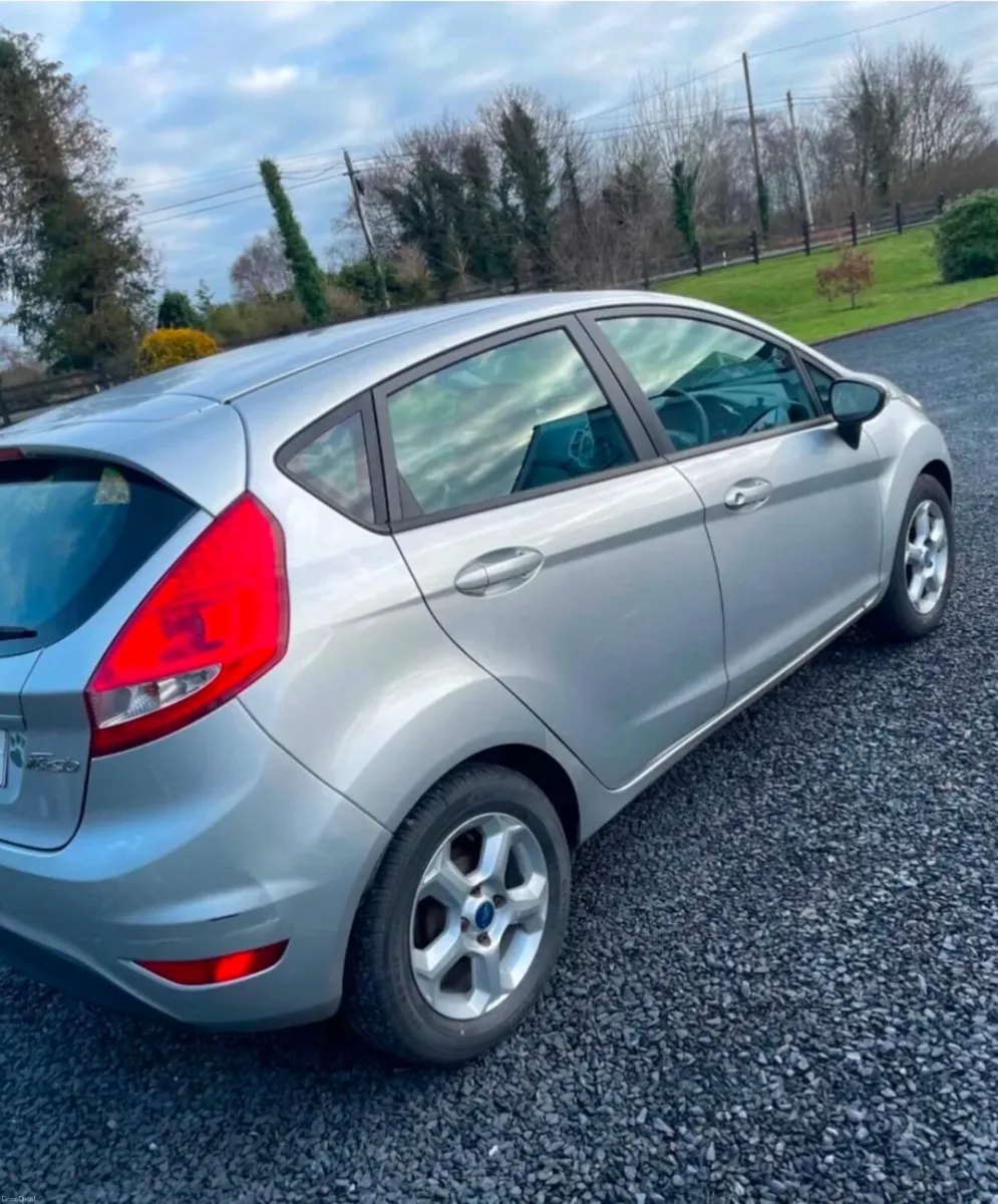 Ford Fiesta 2011 - Image 5