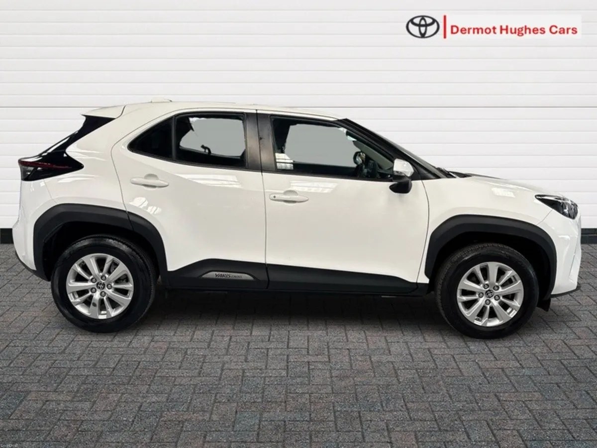 Toyota Yaris Cross LUNA HYBRID 4DR AUTO - Image 3