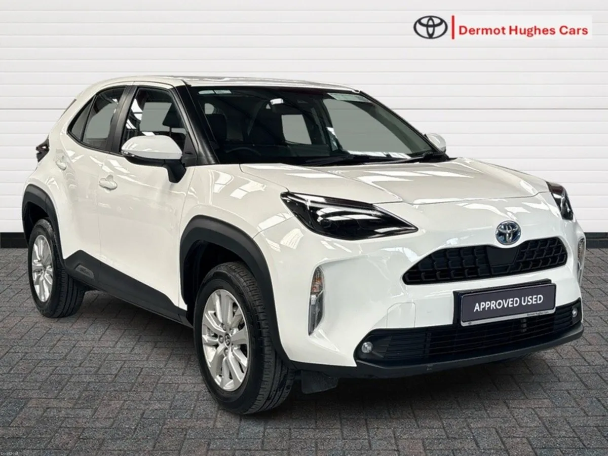 Toyota Yaris Cross LUNA HYBRID 4DR AUTO - Image 1