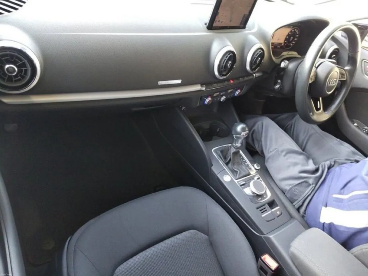 Audi A3 1.4 AUTOMATIC SALOON - FACTORY ALLOYS - LE - Image 3