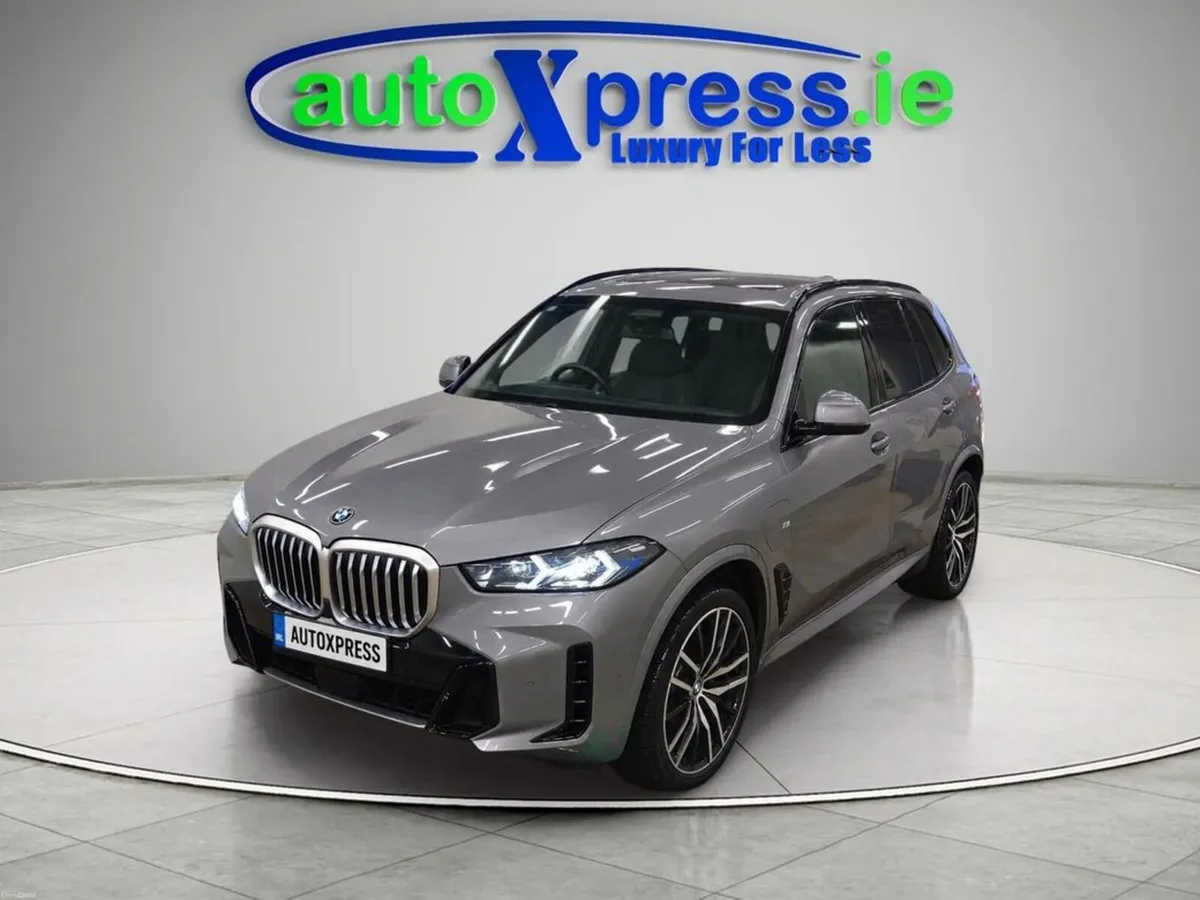BMW X5 M-SPORT , XDRIVE 50E, Sky Lounge Panoramic - Image 5
