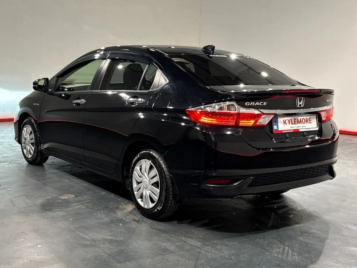 Honda Grace 1.5 HYBRID AUTOMATIC - MULTI FUNCTION - Image 5
