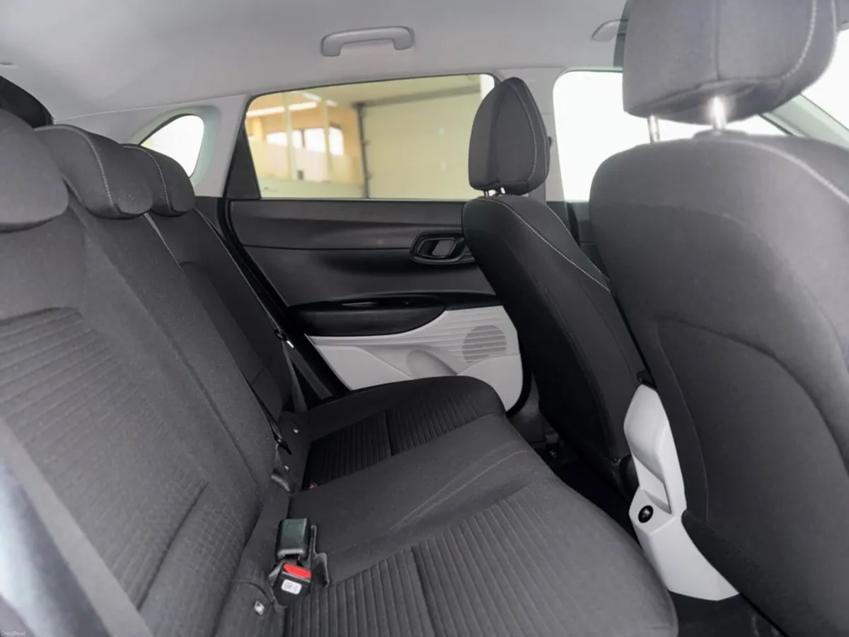 Hyundai i20 Deluxe Plus 5DR - Image 5