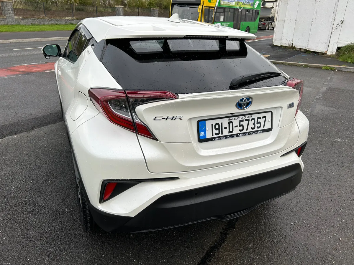 Toyota C-HR 2019, 1.8 HYBRID AUTO LOW KM HIGH SPEC - Image 5