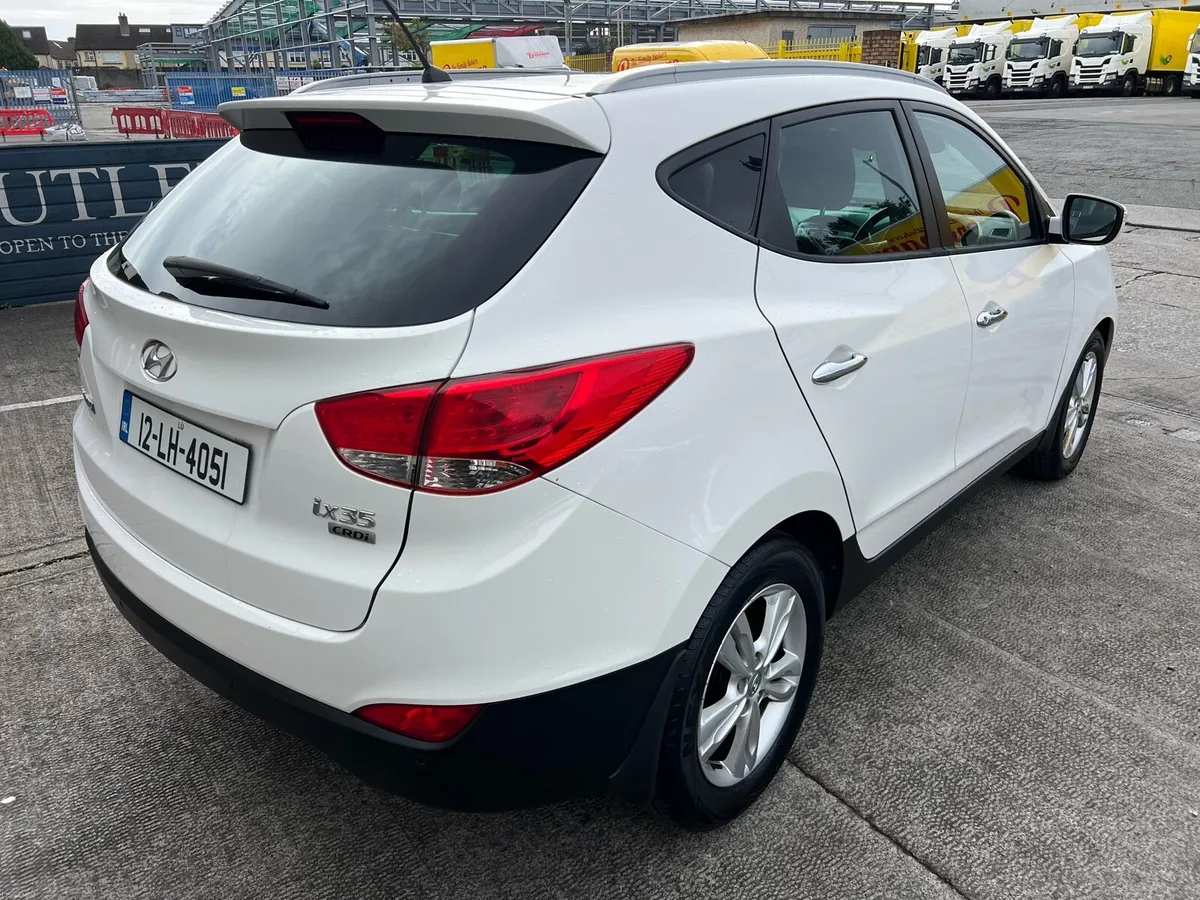 2012 Hyundai ix35 Premium Glass roof - Image 2