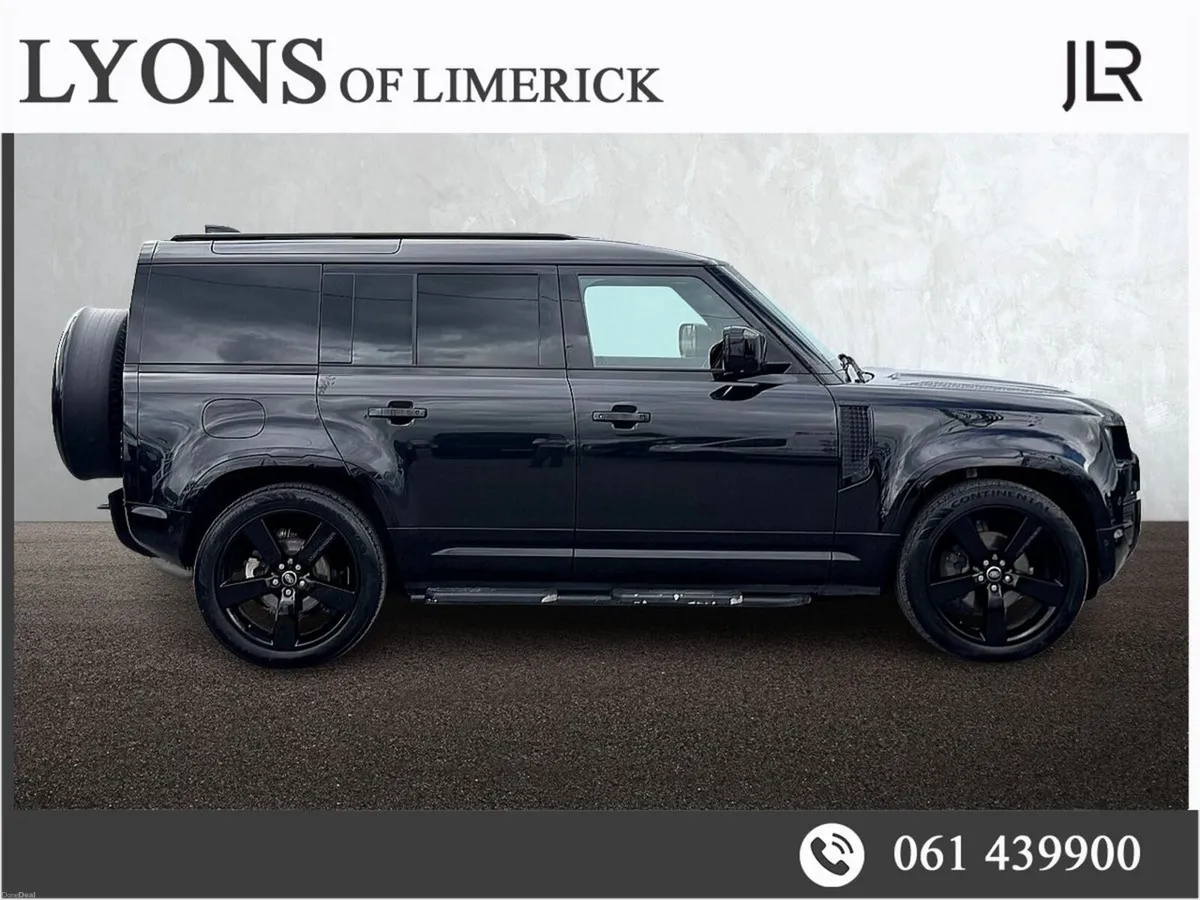 Land Rover Defender 110 3.0D X Dynamic 3 Seater Co - Image 6