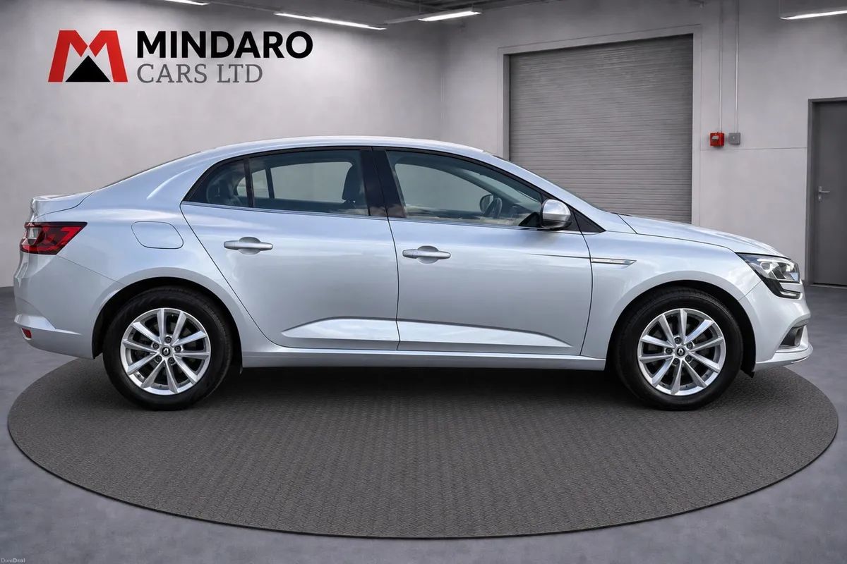Renault Megane 2017//EXCELLENT CONDITION - Image 5