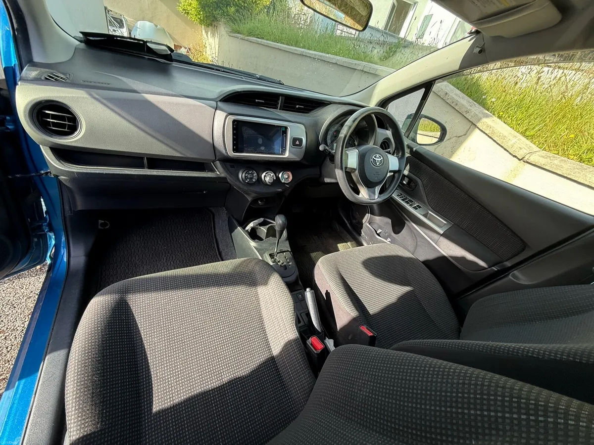 Toyita vitz 2014 automatic - Image 4