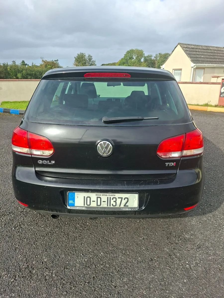 Volkswagen Golf 2010 - Image 4