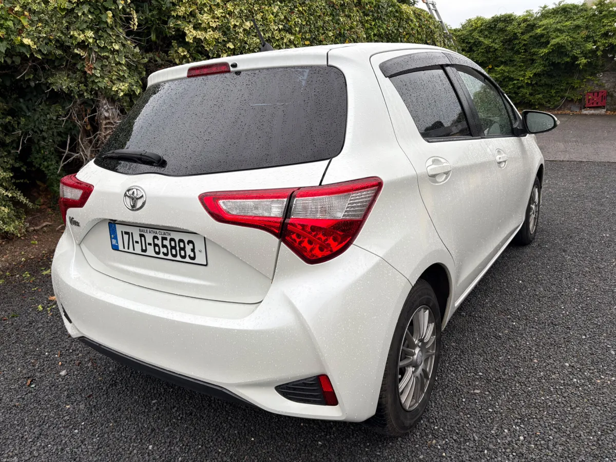 Toyota Vitz 2017 Automatic - Image 3