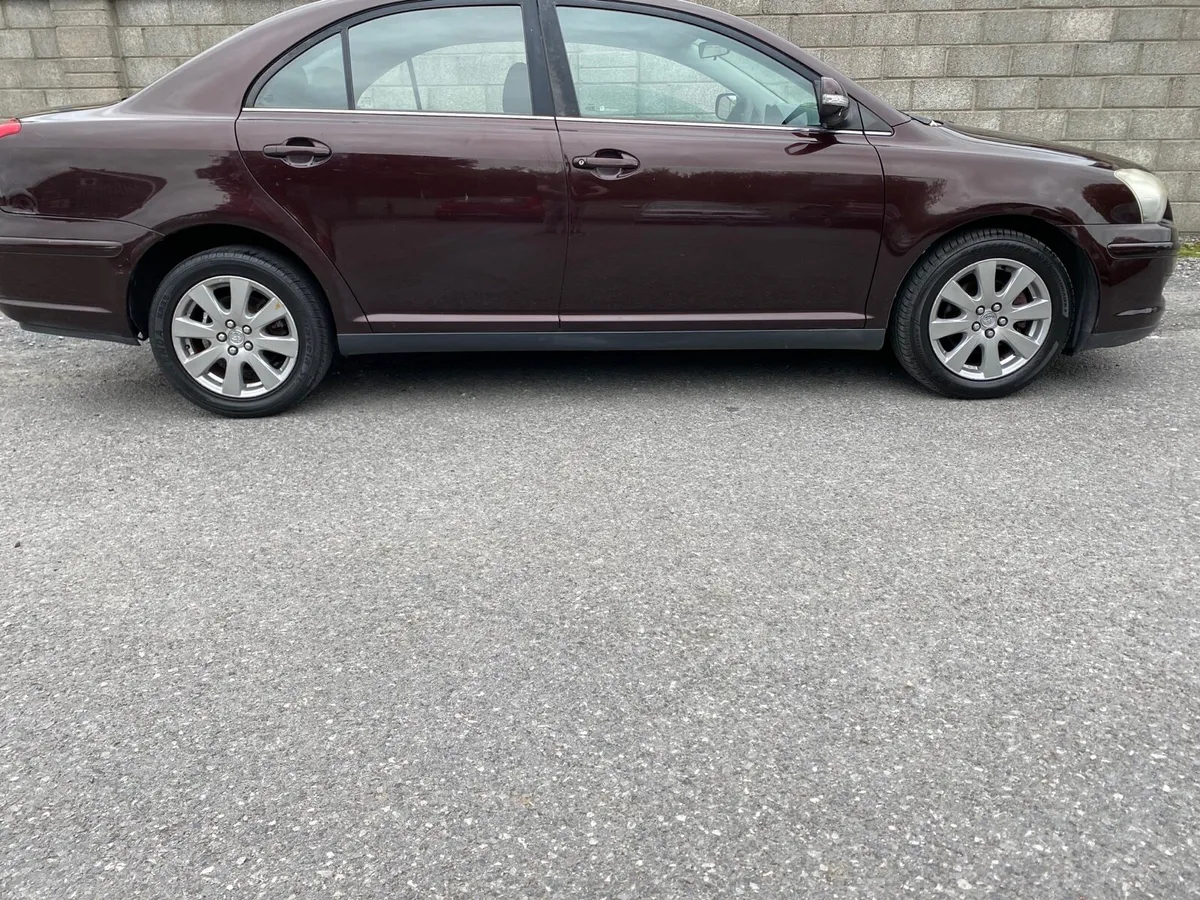 TOYOTA AVENSIS NEW NCT GOOD TIGHT CAR 🚗 - Image 5