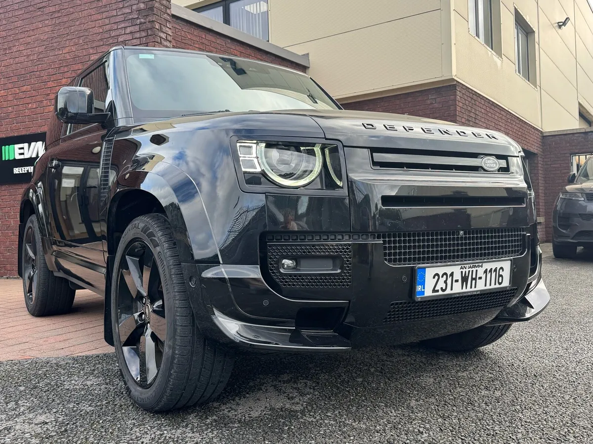 Landrover Defender - Image 5
