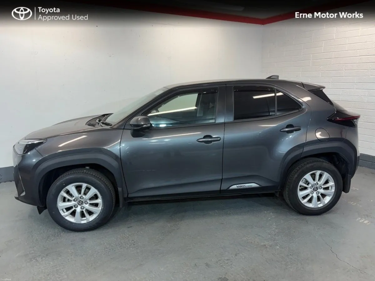 Toyota Yaris Cross YARIS CROSS LUNA - Image 2