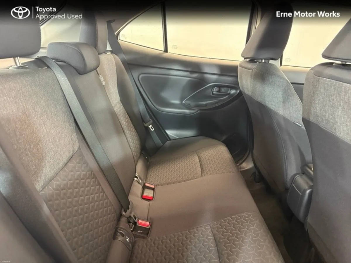 Toyota Yaris Cross YARIS CROSS LUNA - Image 6