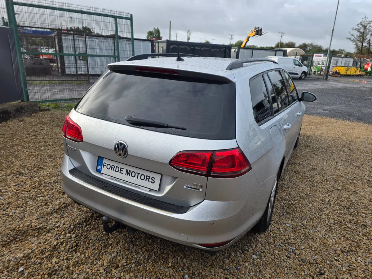 Volkswagen Golf  Estate 2017 - Image 4