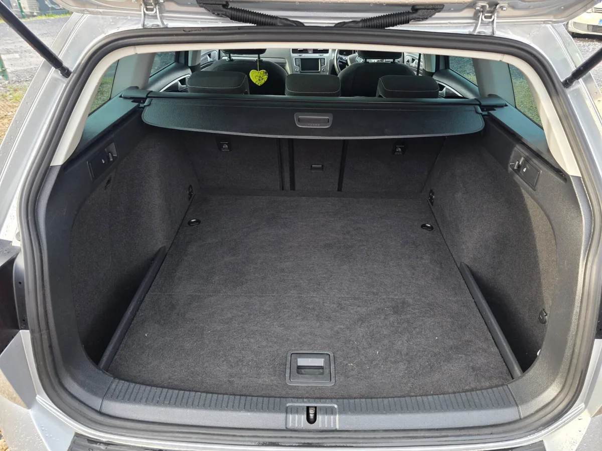 Volkswagen Golf  Estate 2017 - Image 6