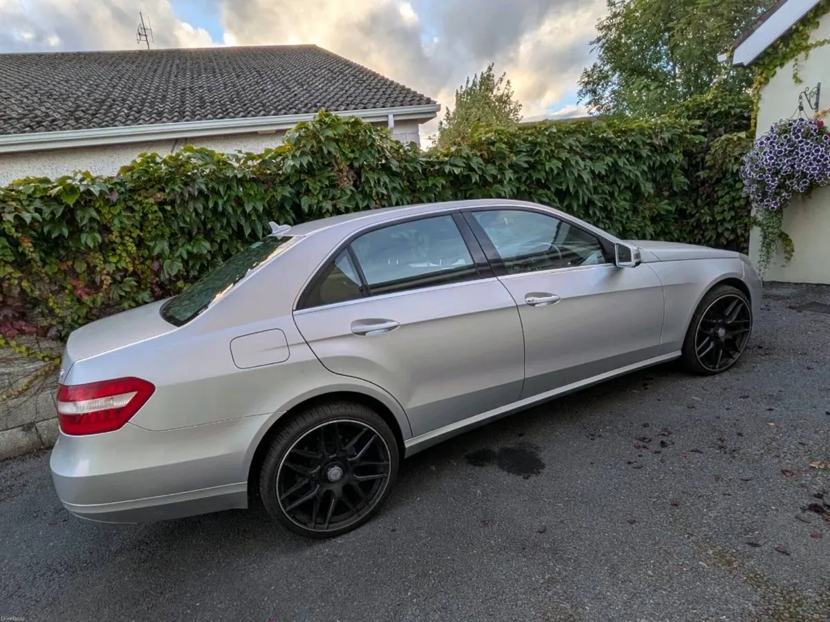 Mercedes Benz for sale - Image 2
