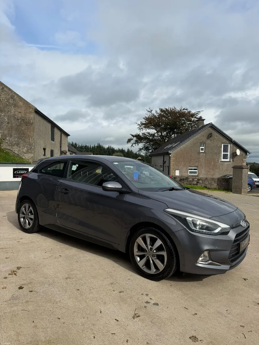 Hyundai i20 2015 - Image 2