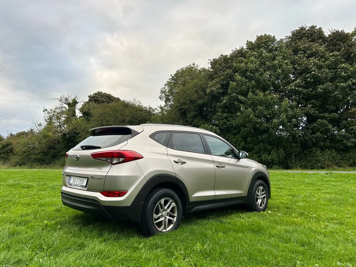 Hyundai Tucson 1.7diesel - Image 4