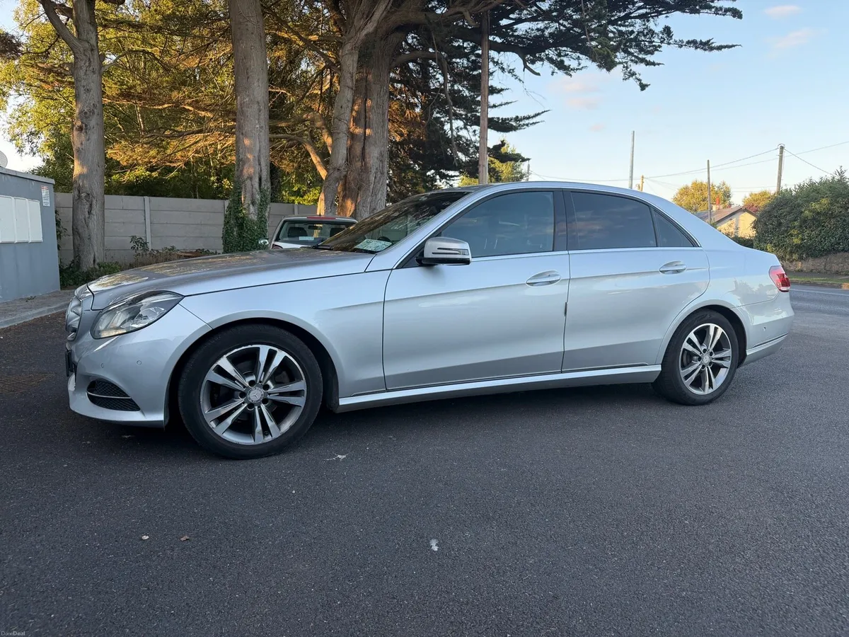 Mercedes E220 Bluetec Automatic - Image 3
