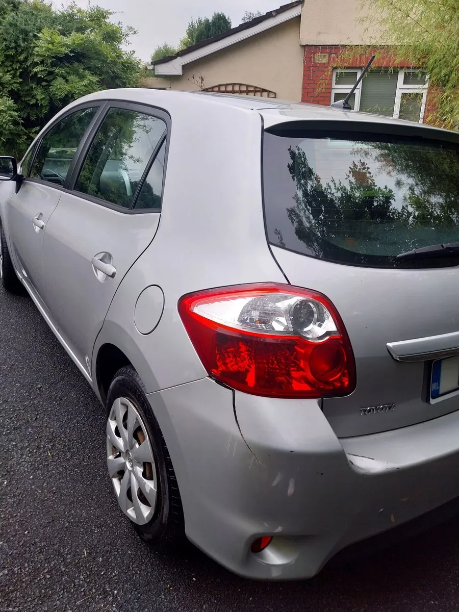 Toyota Auris 2011 - Image 6