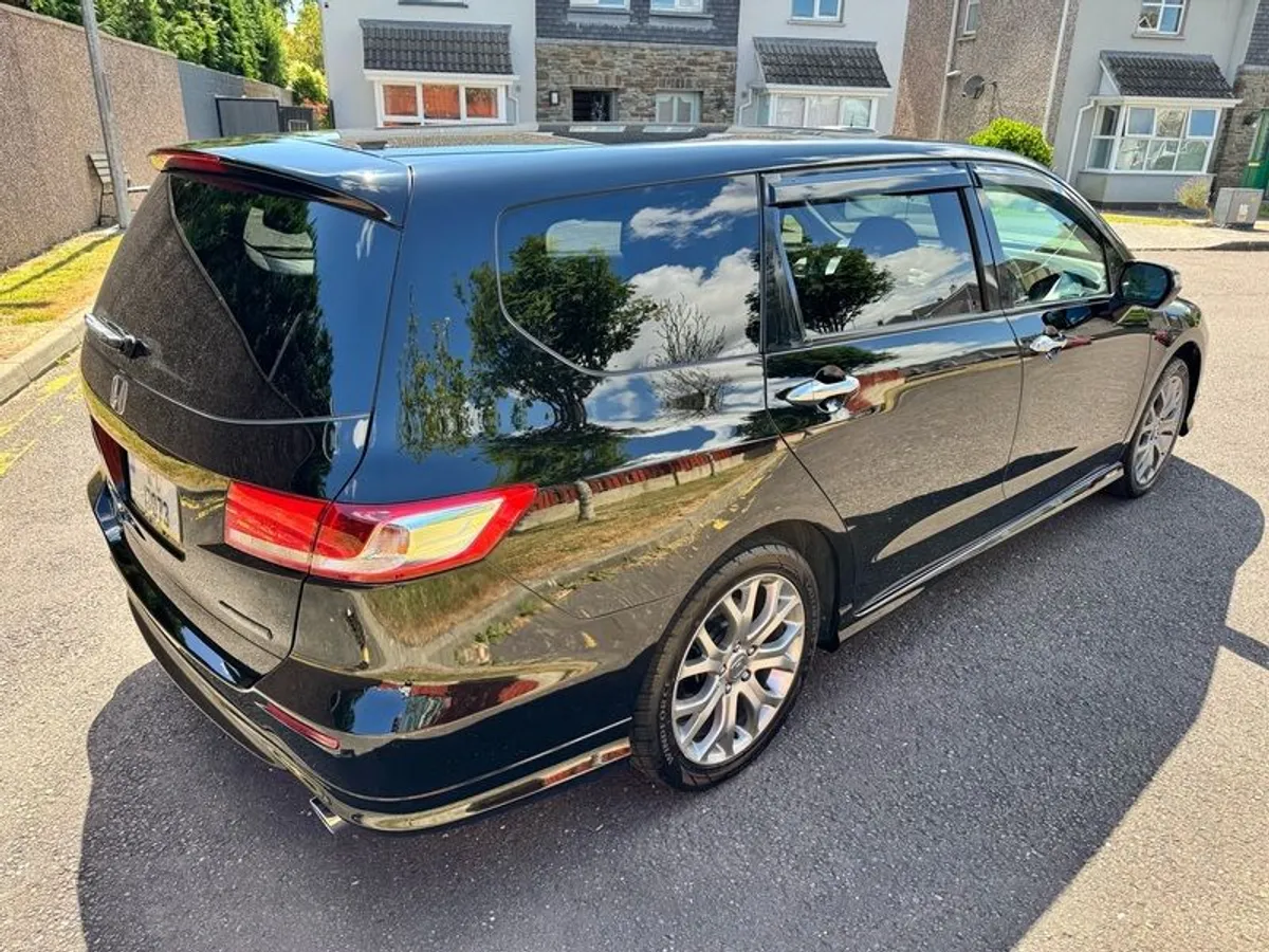 2011 Honda Odyssey - Image 4