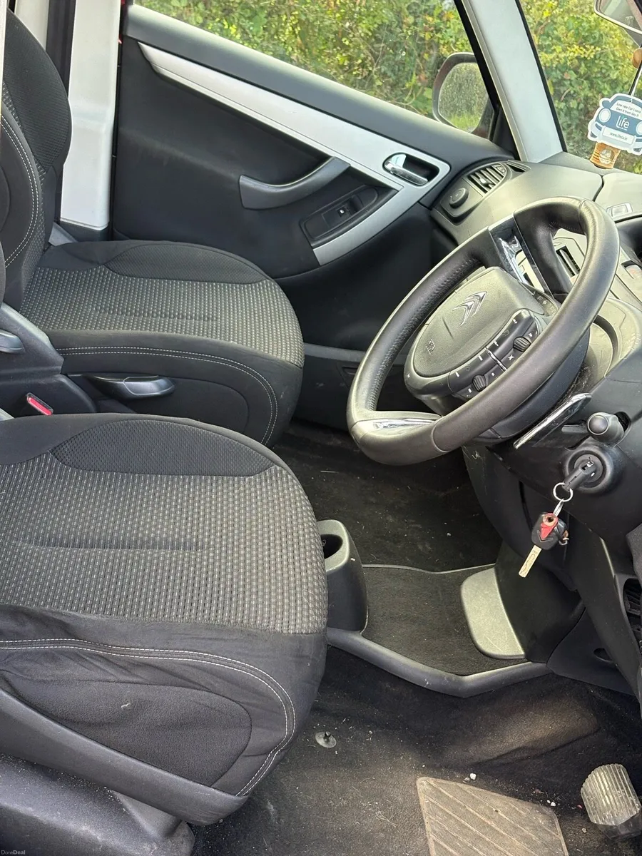 Citroen C4 / Automatic - Image 4