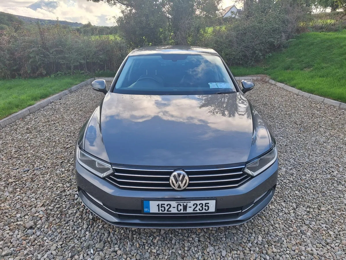 Volkswagen Passat 2015 - Image 2