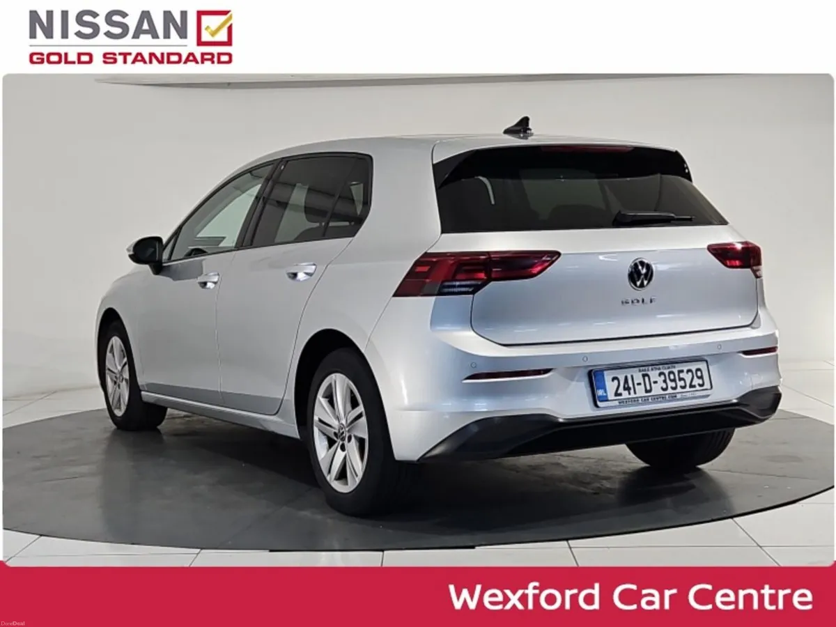Volkswagen Golf 2.0 TDI 115HP Life - Image 3