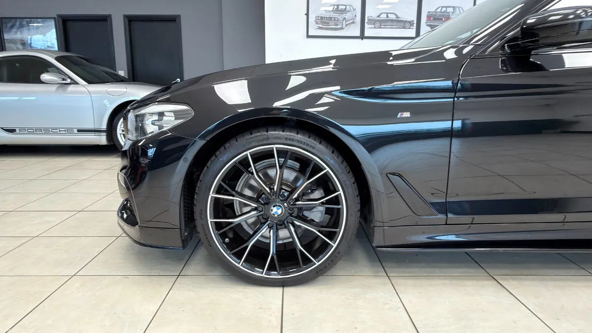 MW 520D MSPORT - Image 3