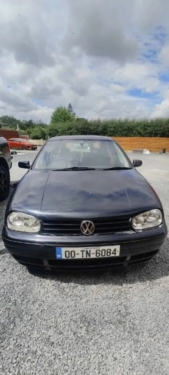 Volkswagen Golf 2000 - Image 1