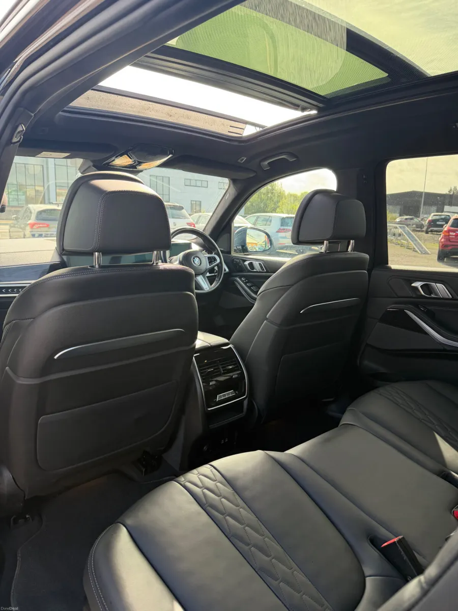 241 BMW X7 - Image 3