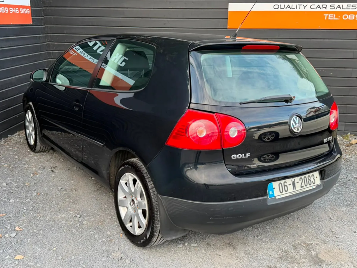 Volkswagen Golf 1.6 SPORT FSI 3DR 115BHP - Image 4