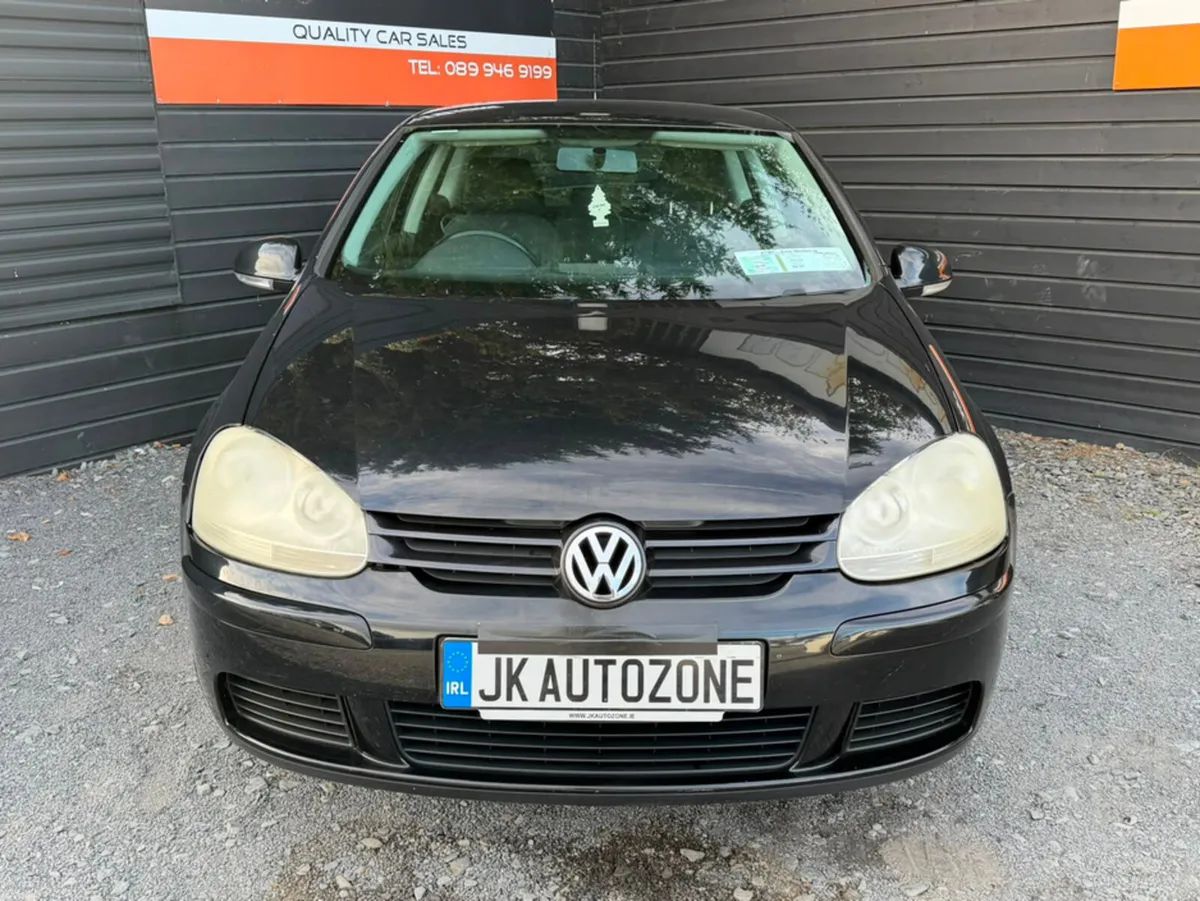 Volkswagen Golf 1.6 SPORT FSI 3DR 115BHP - Image 2