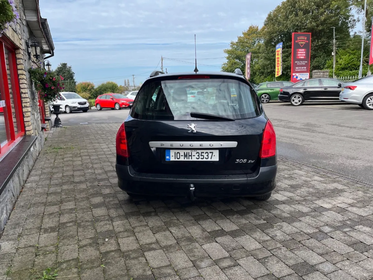 Peugeot 308 1.6 HDI SW S 110 5DR - Image 3