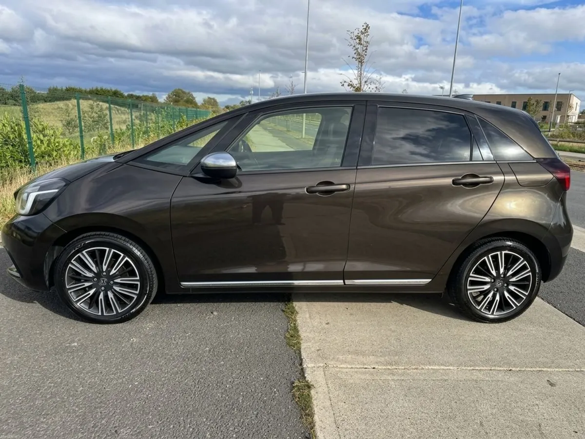 Honda Fit 2020 - e:HEV - Top Luxury Model - Image 3