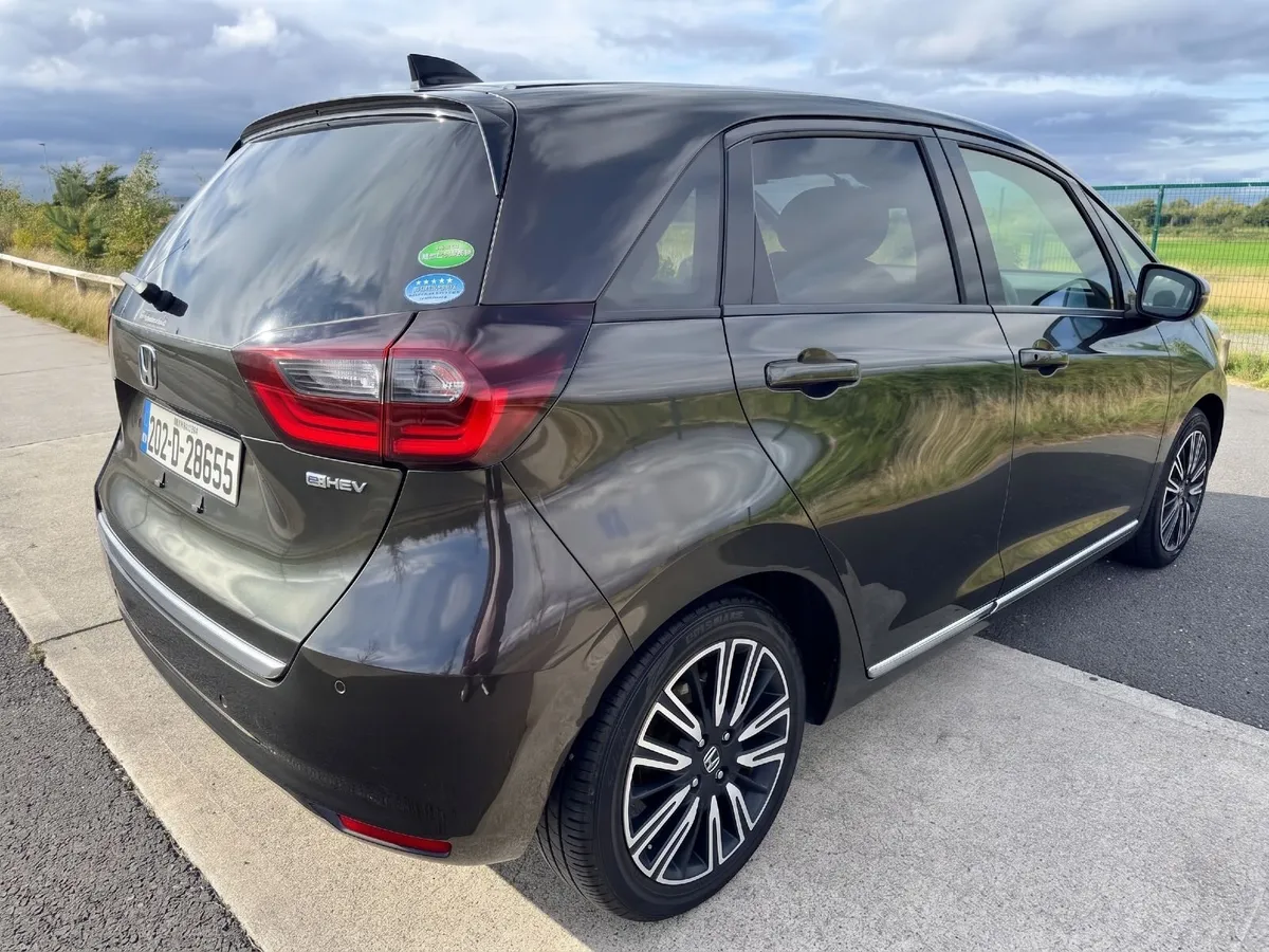 Honda Fit 2020 - e:HEV - Top Luxury Model - Image 4