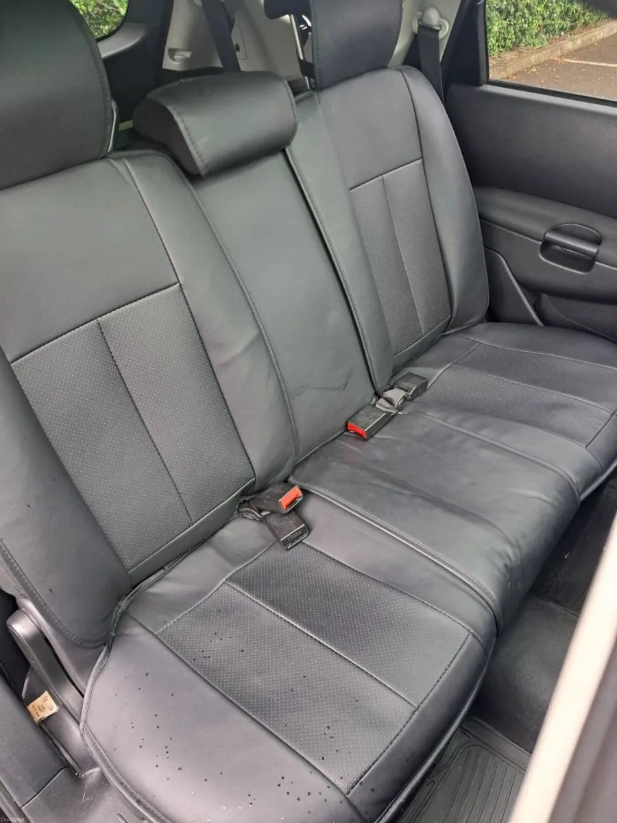 Nissan Qashqai +2 - Image 5